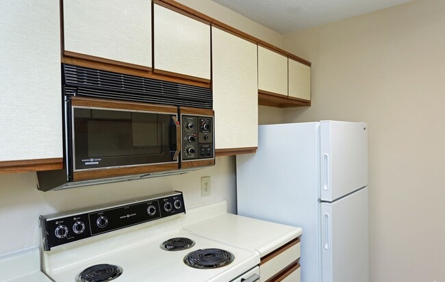 2800 McFarland in Tuscaloosa, AL - Foto de edificio - Building Photo