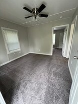 577 Campus St in Beaumont, TX - Building Photo