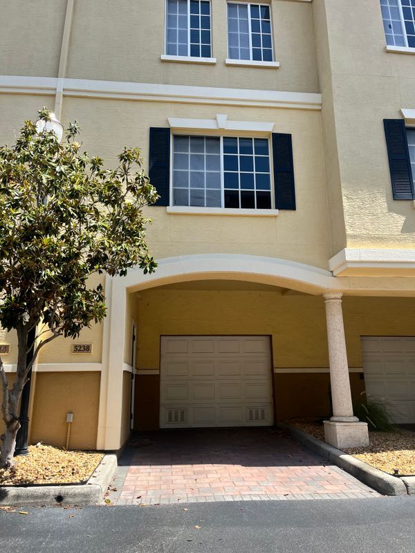property at 5238 W Kennedy Blvd