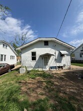 1455 E Whitmer St in Decatur, IL - Foto de edificio - Building Photo