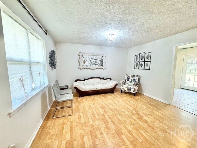 210 Wesley St in Savannah, GA - Building Photo - Building Photo