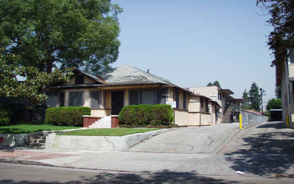 1239 E Harvard St in Glendale, CA - Building Photo - Building Photo