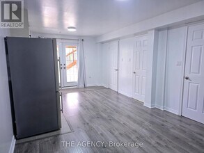 139 Cinrickbar Dr in Toronto, ON - Building Photo - Building Photo