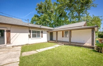 10077 Church Ave in D'Iberville, MS - Building Photo - Building Photo