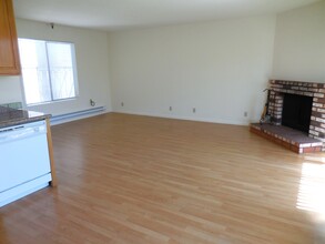 3627 Cesar Chavez, Unit 4 in San Francisco, CA - Building Photo - Building Photo
