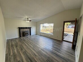 7315 SW 53rd Ave in Portland, OR - Building Photo - Building Photo