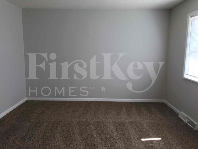 110 Robert Dr in St. Charles, MO - Building Photo - Building Photo