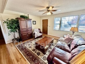 3308 Oakdale Rd in West Columbia, SC - Building Photo - Building Photo