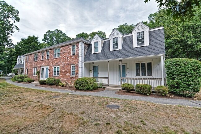 13 Colonial Dr in Norton, MA - Building Photo - Building Photo