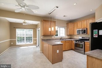 8611 Ellesmere Way in Linton Hall, VA - Building Photo - Building Photo