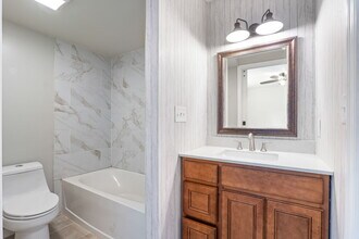 801 Young Ave NW in Palm Bay, FL - Building Photo - Building Photo