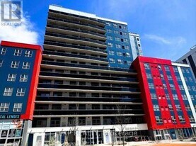 258B Sunview St in Waterloo, ON - Building Photo