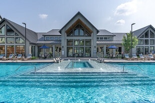 Lenox Woods in Austin, TX - Building Photo