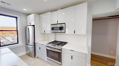 365 George St, Unit 4 in New Brunswick, NJ - Building Photo - Building Photo