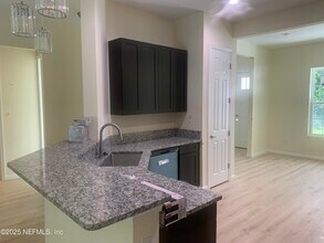 5871 Collins Rd in Jacksonville, FL - Building Photo - Building Photo