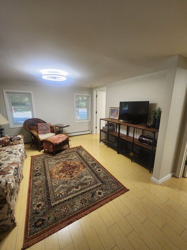 7017 Quaker Rd in Orchard Park, NY - Building Photo - Building Photo