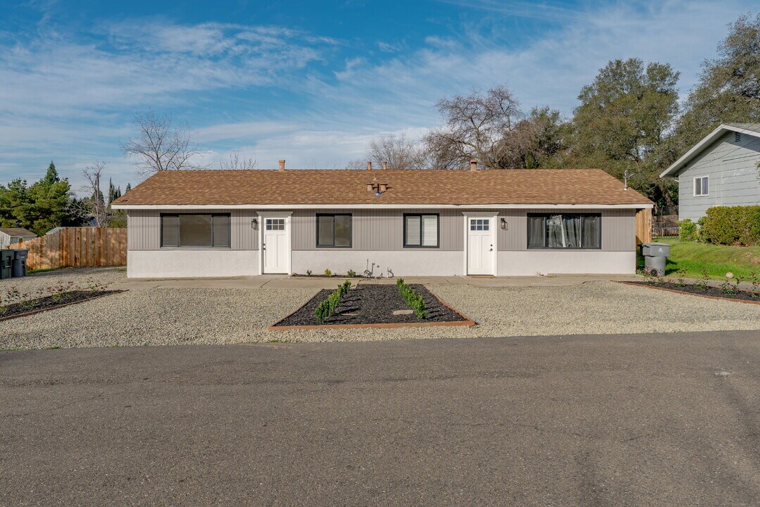 3877 Circle Dr in Loomis, CA - Building Photo