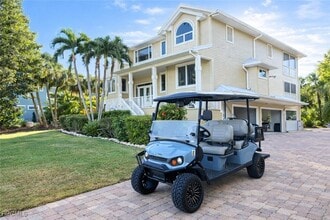 1111 Schooner Pl in Sanibel, FL - Building Photo - Building Photo