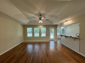 64 Hampton Cir in Niceville, FL - Building Photo - Building Photo