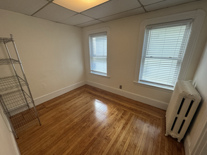 246 Highland Ave, Unit 2 in Somerville, MA - Building Photo - Building Photo