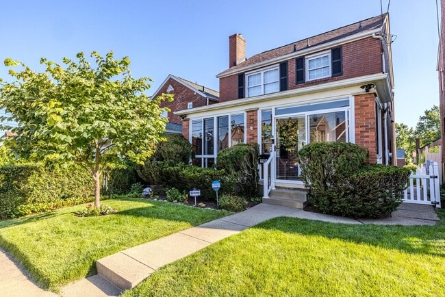 property at 1123 Downlook St