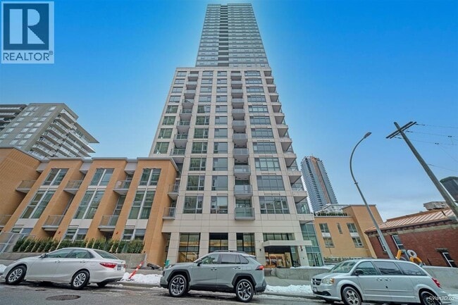 property at 618 Carnarvon St