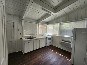 120 SE 7th St in Gainesville, FL - Building Photo - Building Photo