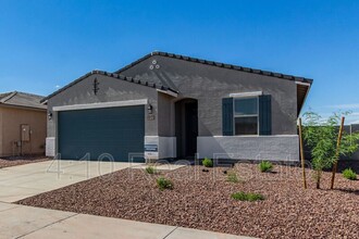 19120 N Silver Dog Way in Maricopa, AZ - Foto de edificio - Building Photo