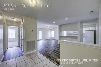 803 Bryce Ct in Wilmington, NC - Building Photo - Building Photo