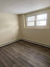 156 Colchester Rd in Essex Junction, VT - Building Photo - Building Photo