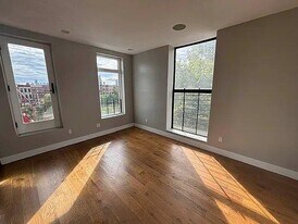 459 E 135th St in Bronx, NY - Building Photo