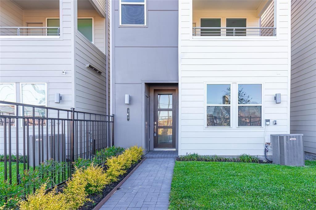 310 Jensen Dr in Houston, TX - Building Photo