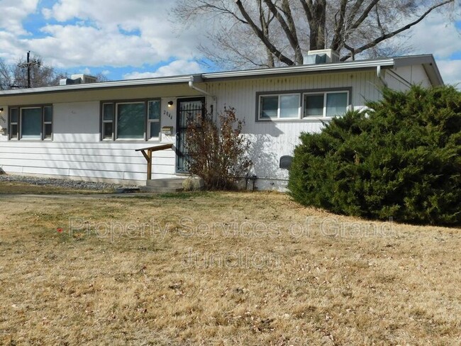 2044 Bunting Ave in Grand Junction, CO - Foto de edificio - Building Photo