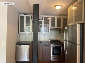 2066 5th Ave in New York, NY - Building Photo