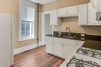 1816 Green St in Harrisburg, PA - Building Photo - Building Photo