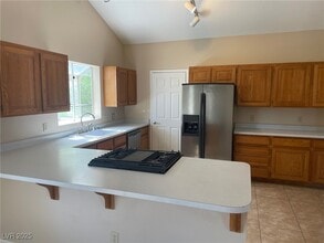 814 Sea Pines Ln in Las Vegas, NV - Building Photo - Building Photo