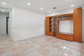 2000 SW 4th Ave in Fort Lauderdale, FL - Building Photo - Building Photo