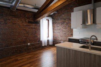 85 King St E in Hamilton, ON - Building Photo - Building Photo