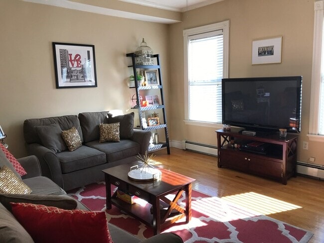 2 Buckingham St in Boston, MA - Building Photo - Building Photo