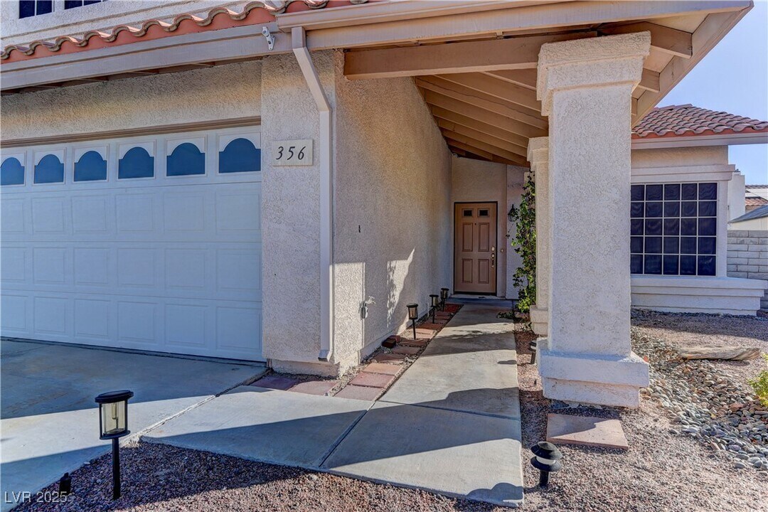 356 Amalfi St in Henderson, NV - Building Photo
