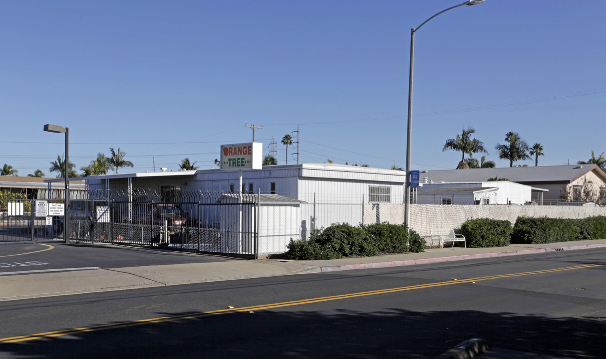 Orange Tree Mobile Home in Chula Vista, CA - Building Photo