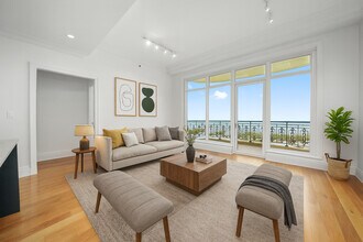 2550 N Lakeview Ave in Chicago, IL - Building Photo - Building Photo