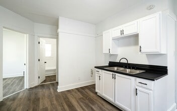 3151 N 11th St in Milwaukee, WI - Building Photo - Building Photo