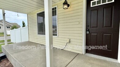 13043 N Zodiac Loop in Rathdrum, ID - Building Photo - Building Photo