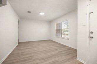 1114 Thorn Creek Pl in Round Rock, TX - Building Photo - Building Photo