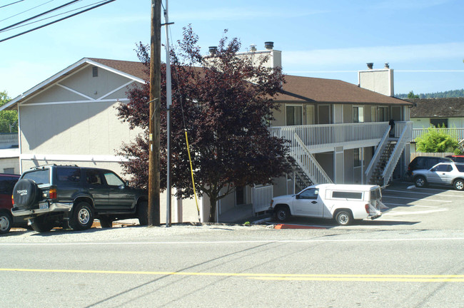 Fernwood Trails Apartments in Kenmore, WA - Building Photo - Building Photo