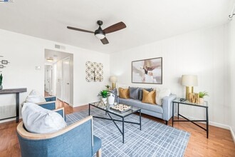 2257 Goldcrest Cir in Pleasanton, CA - Building Photo - Building Photo