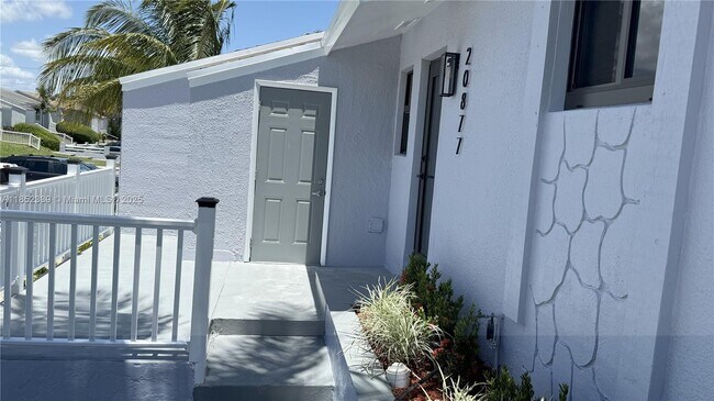 20877 Snapper Pl in Cutler Bay, FL - Building Photo - Building Photo