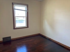 118 Ringland Rd in Hastings, NE - Building Photo - Building Photo