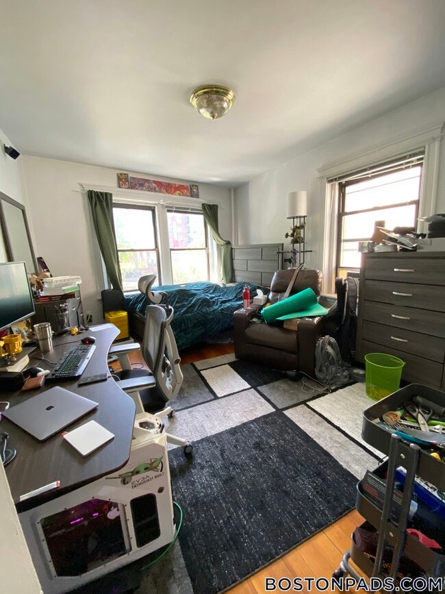 1462 Commonwealth Ave in Boston, MA - Building Photo - Building Photo